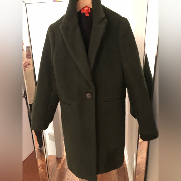 Green wool like coat with plaid scarf - Picture 3 of 5